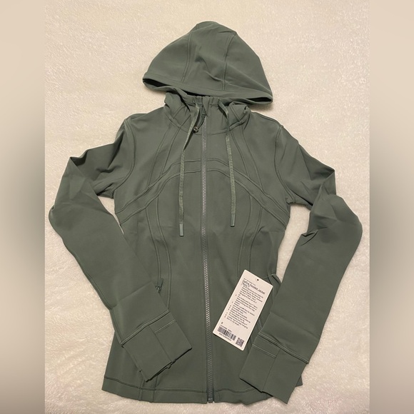 BRAND NEW Lululemon Define Hooded Jacket
Nulu - Picture 9 of 11